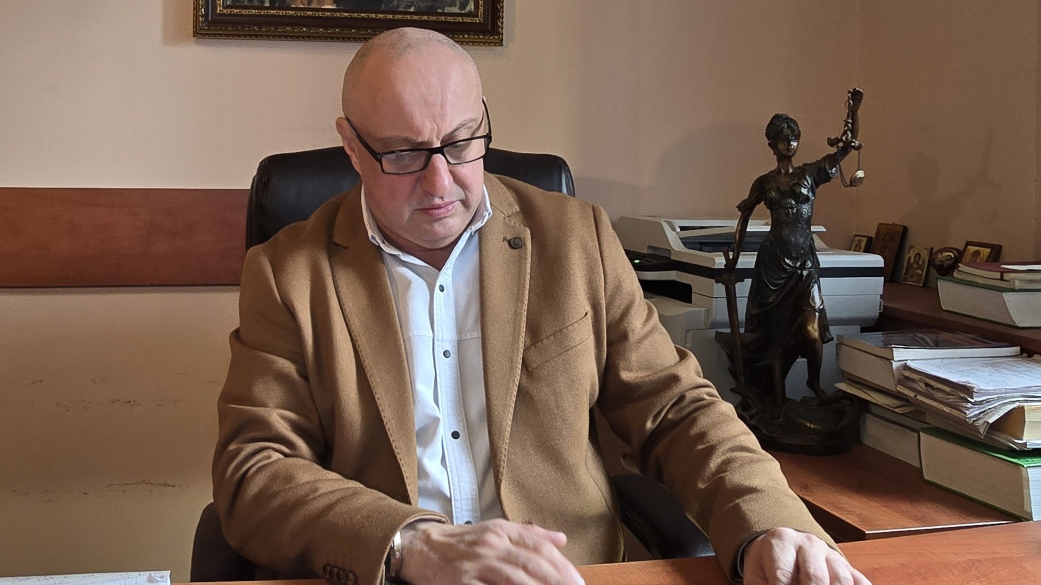 adv. Ivo